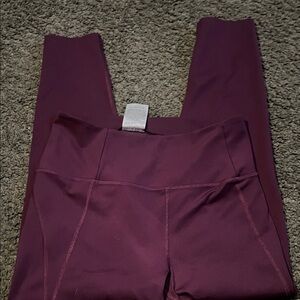 3/$15. girlfriend collective leggings M